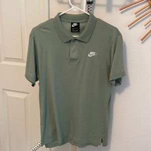 Men’s Nike Golf Shirt - Small